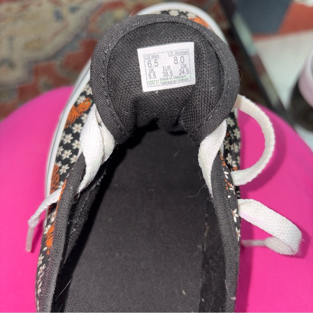 UNISEX Vans Black and Orange Tiger Pattern Sneakers, size 8 in ladies - Picture 10 of 10